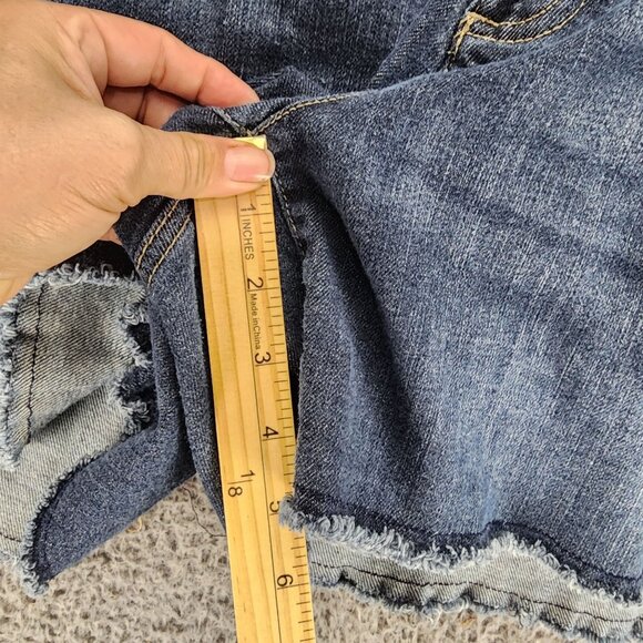 Cato Shorts Womens 18 Blue Stretch Mid Rise Denim Jean *GUC* - Picture 7 of 13